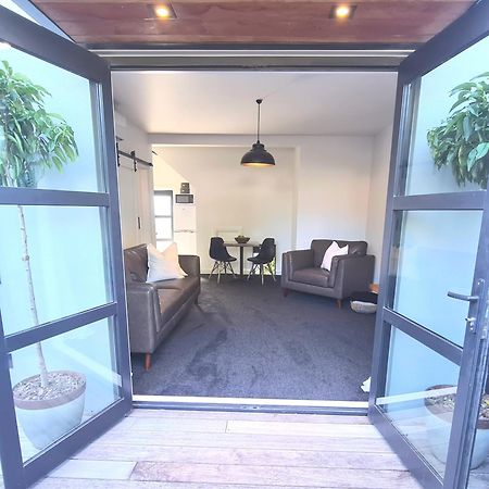 Apartment 1 - Haddin Court - Executive One Bedroom 布伦海姆 外观 照片